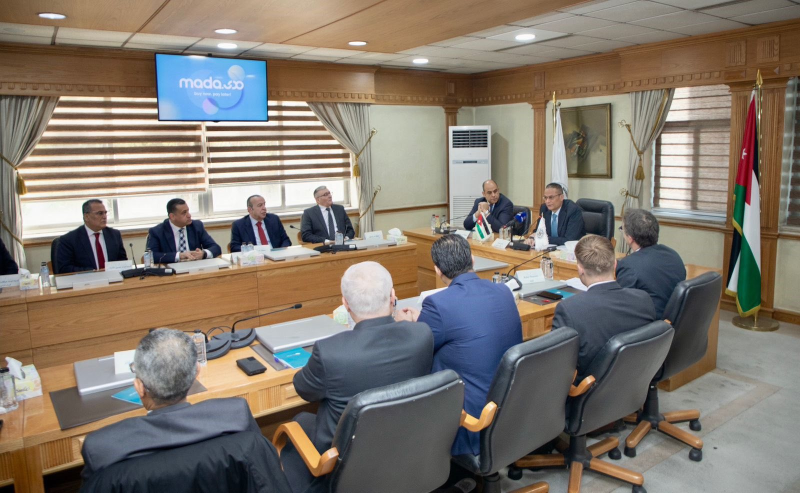 رئيس هيئة الأوراق المالية يشارك بحضور حفل إعلان انضمام أربع شركات ريادية جديدة الى بيئة ...